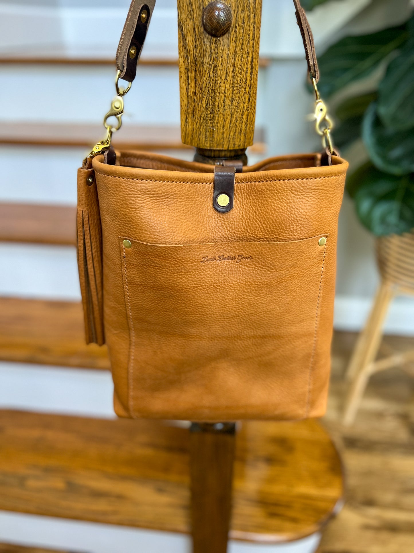 Bennett Bucket in Biscotti Italian Vegetable Tanned Leather