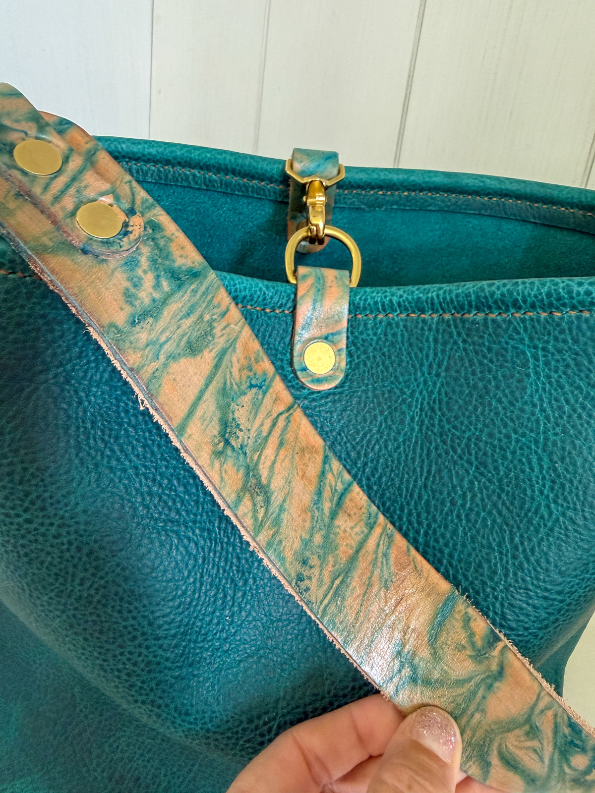 Hobo Bucket in Blue Moon Bison w/Candy Strap