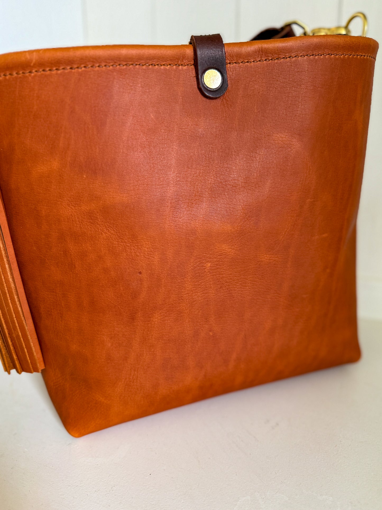 Bennett Bucket in Tawny Full Grain Leather