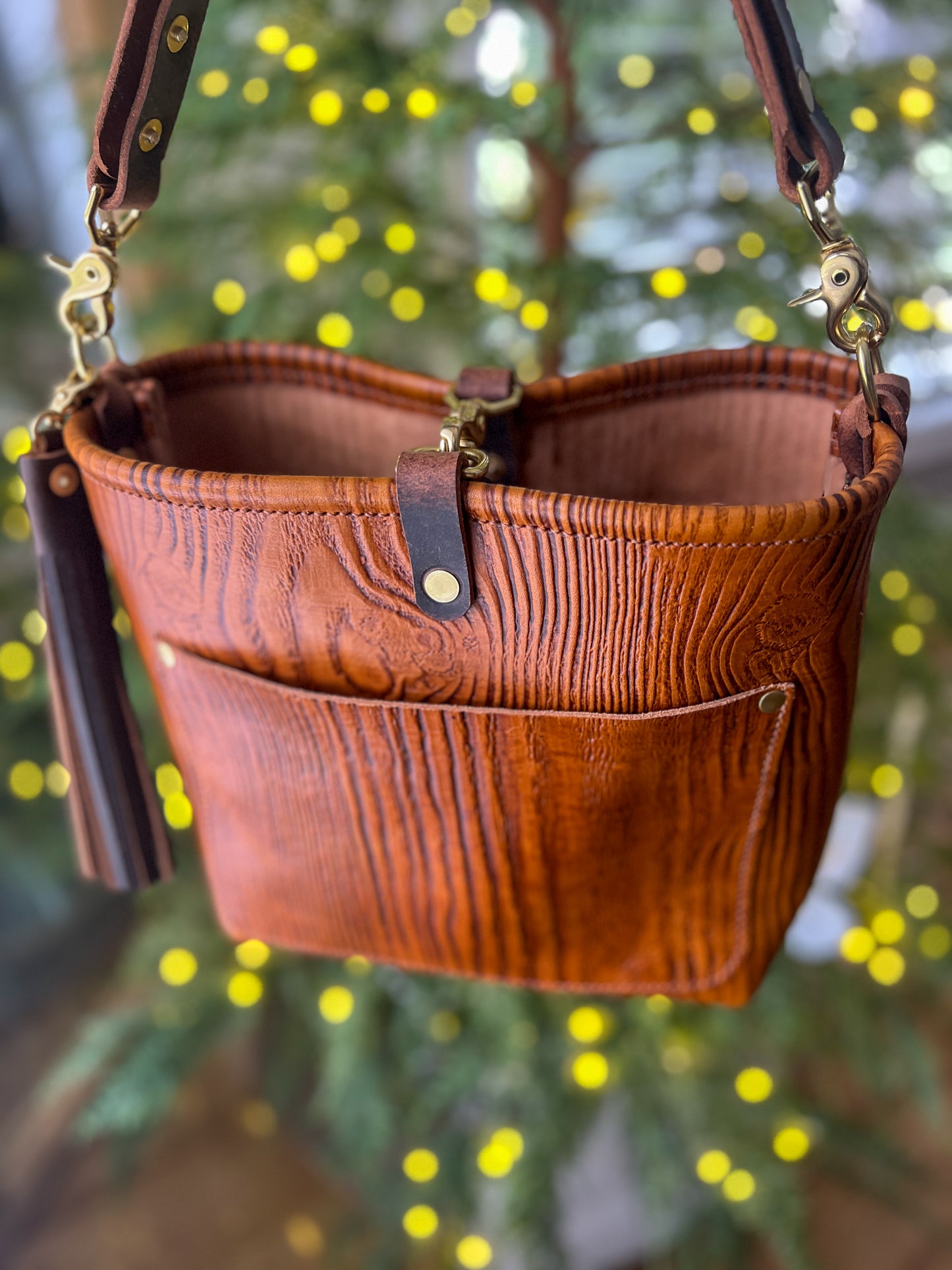 Bennett “shorty” Bucket in Wooden Vachetta Leather