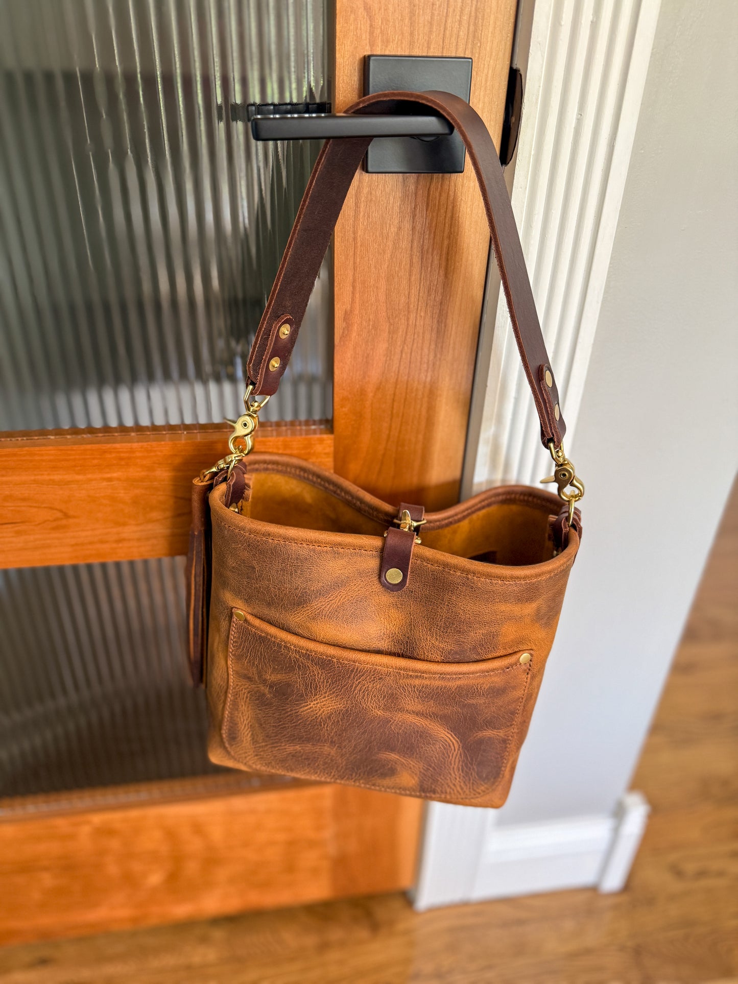 Bennett “shorty” Bucket in Old Soul Full Grain Leather