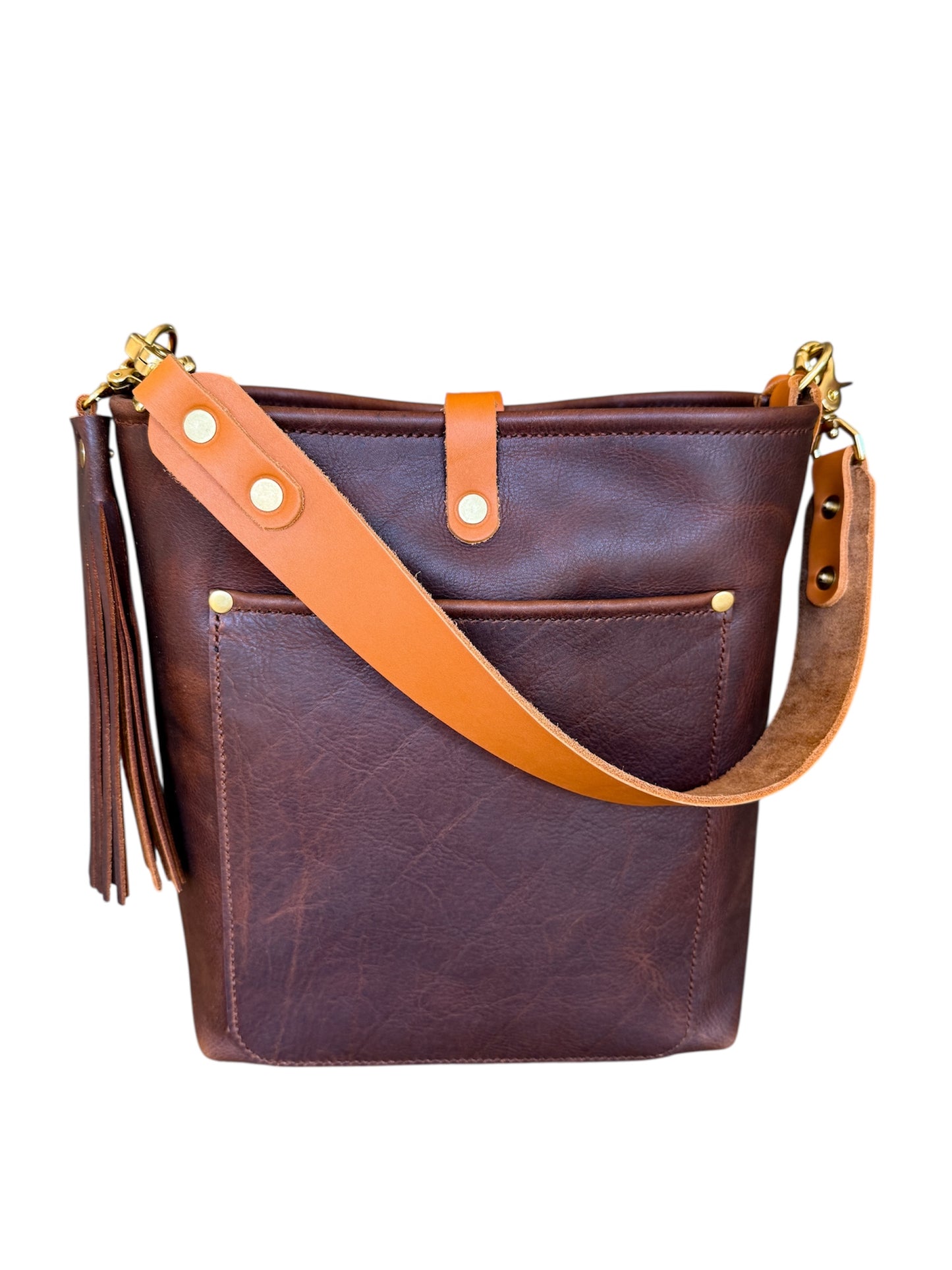 Bennett Bucket in Tan Kodiak