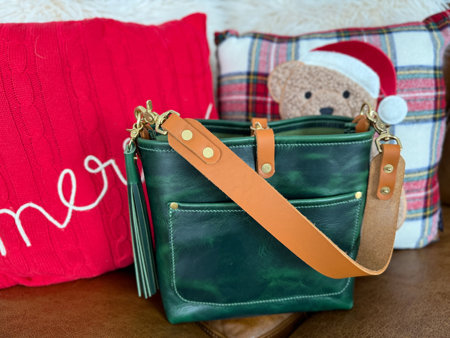 Bennett “shorty” Bucket in Emerald Horween Puttman Leather