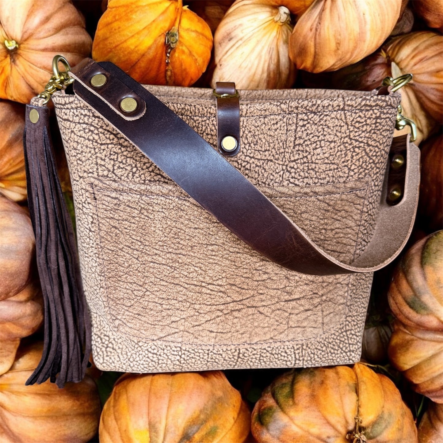 Bennett “shorty” Bucket in Full Grain Riverstone Bison