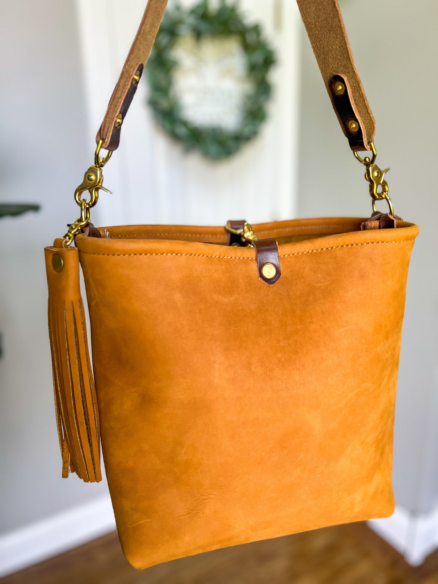 Hobo Bucket in Desert Sand Full Grain Leather