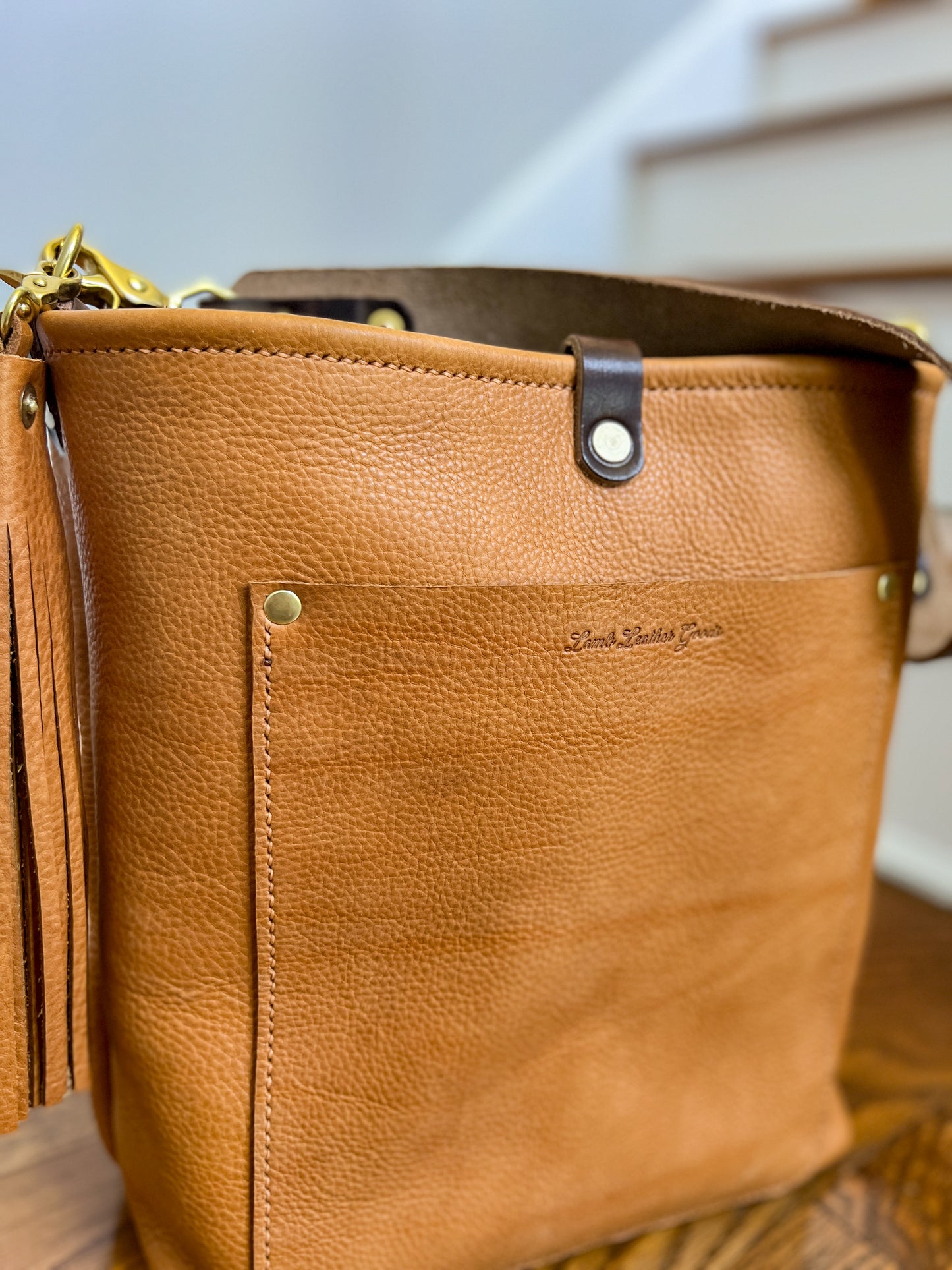 Bennett Bucket in Biscotti Italian Vegetable Tanned Leather