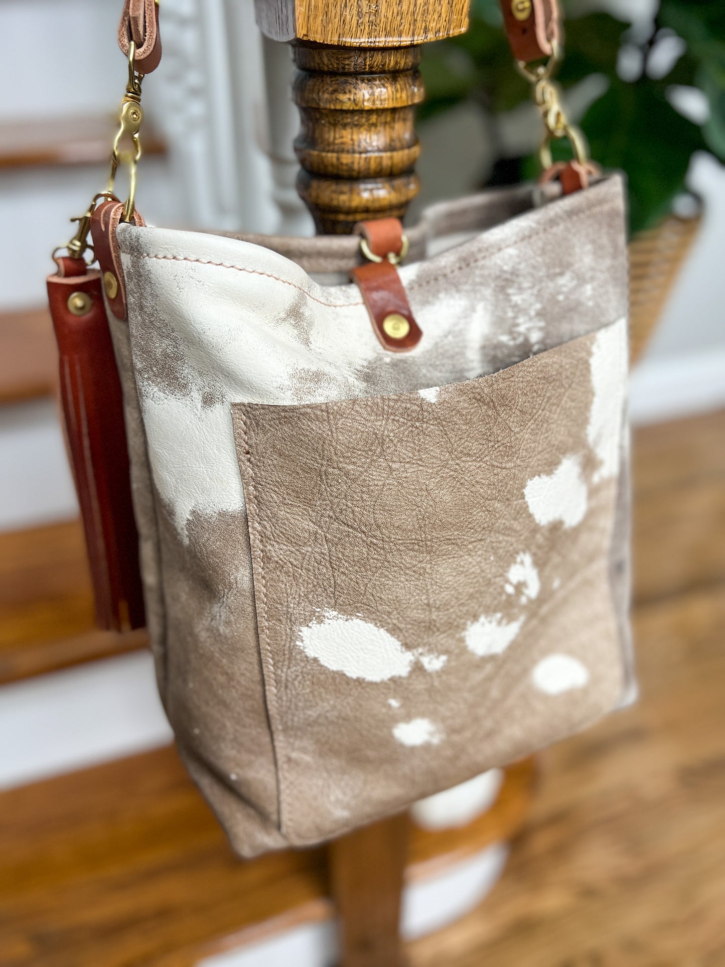 Bennett Bucket in Vintage Cowhide