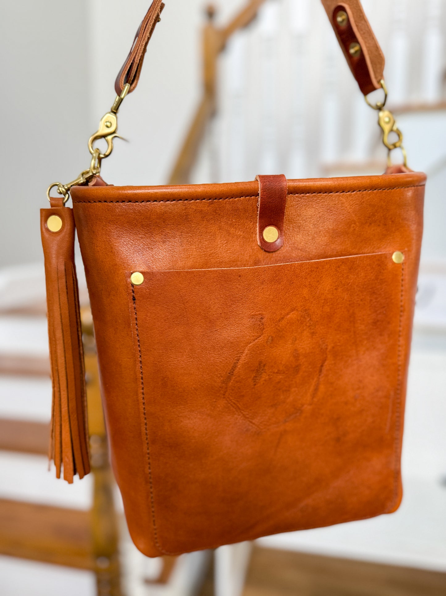 Bennett Bucket in Montana Vegetable Tan