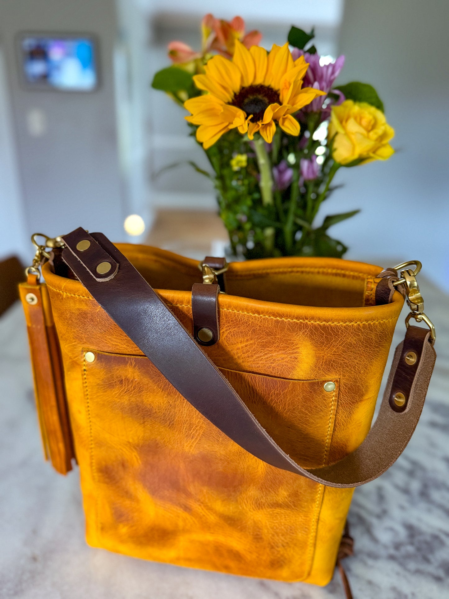 Bennett Bucket in Yellowstone Italian Vegetable Tan