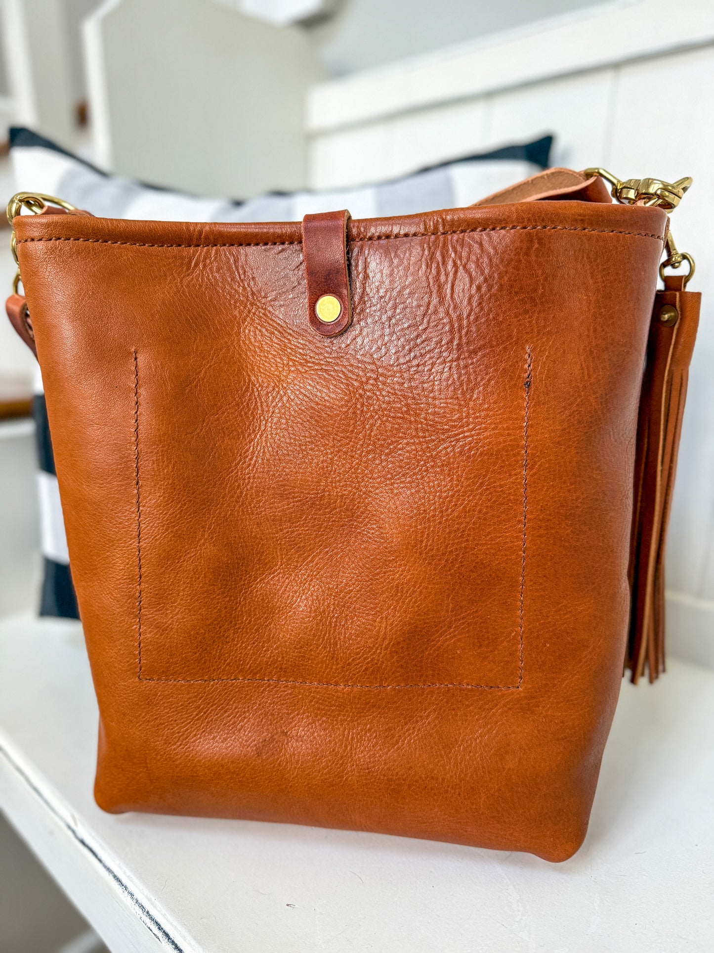 Bennett Bucket in Montana Vegetable Tan