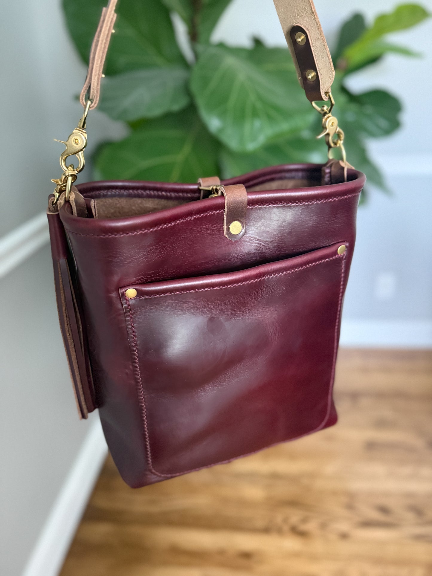 Bennett Bucket in Black Cherry Horween Chromexcel