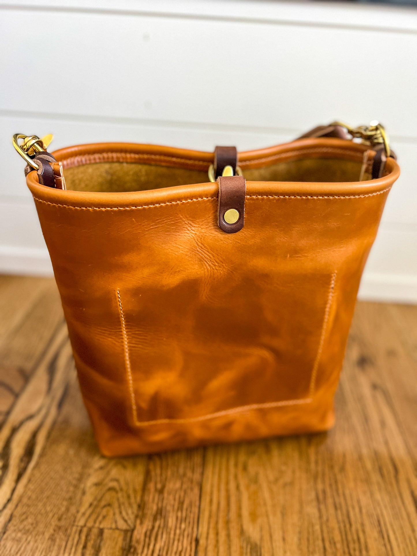 Bennett Bucket in Horween Butterscotch