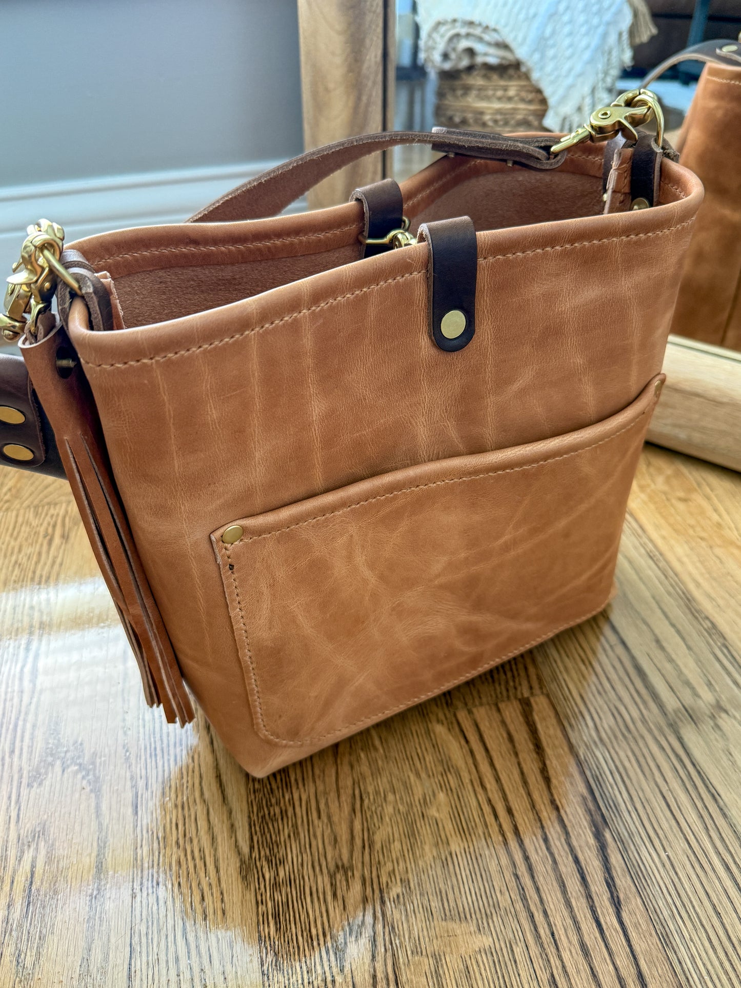 Bennett “shorty” Bucket in Natural Derby Horween