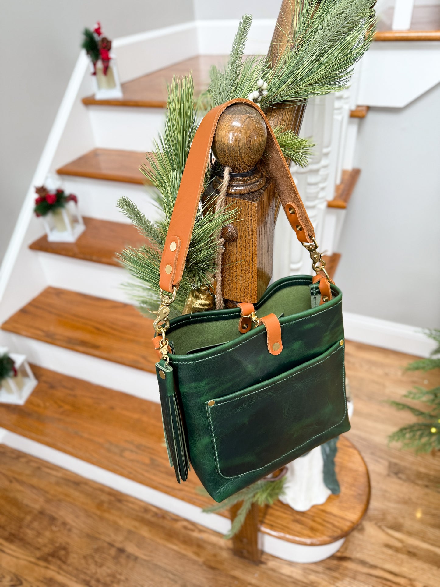 Bennett “shorty” Bucket in Emerald Horween Puttman Leather