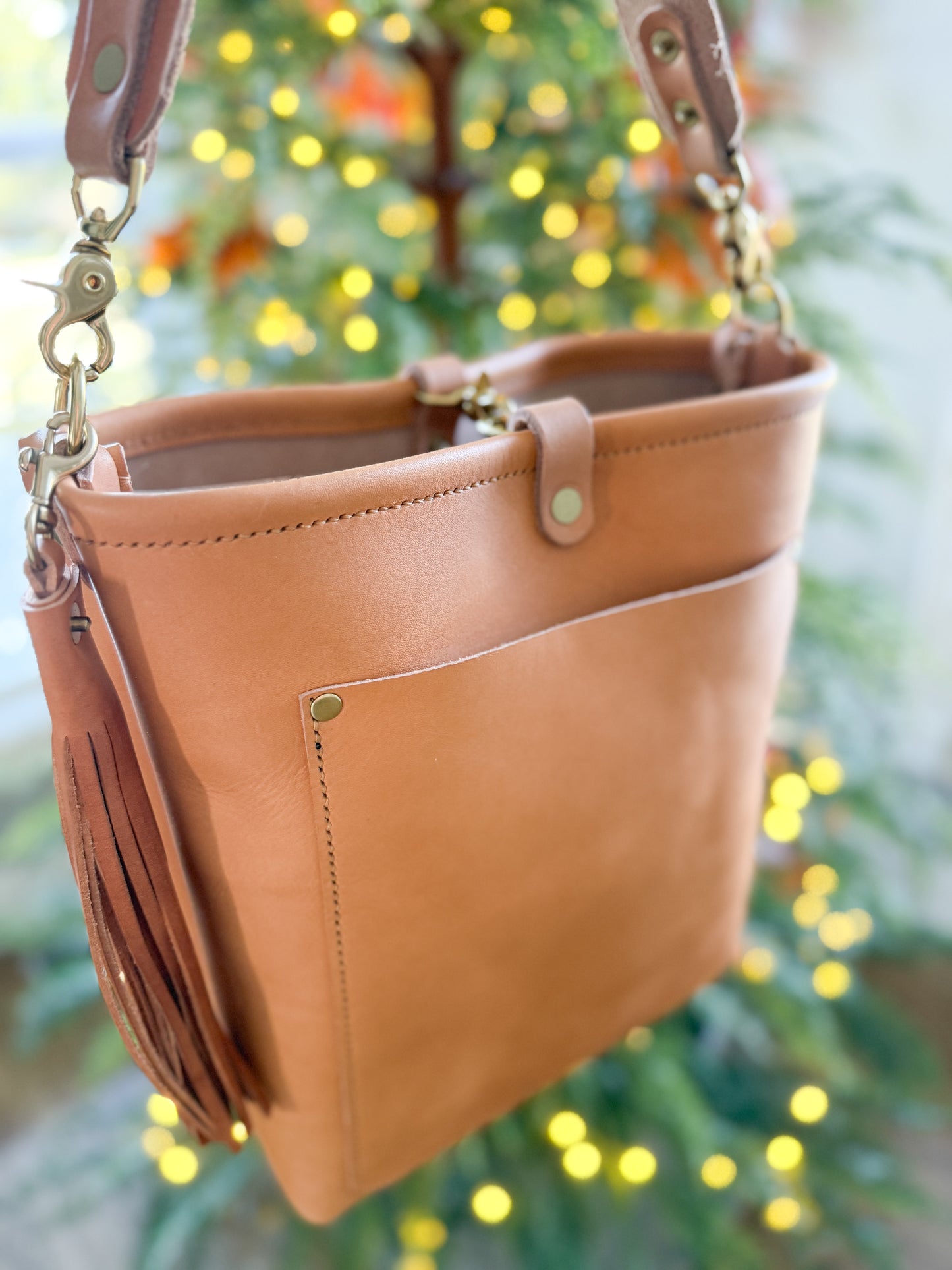 Bennett Bucket in Natural Vachetta (non-milled)