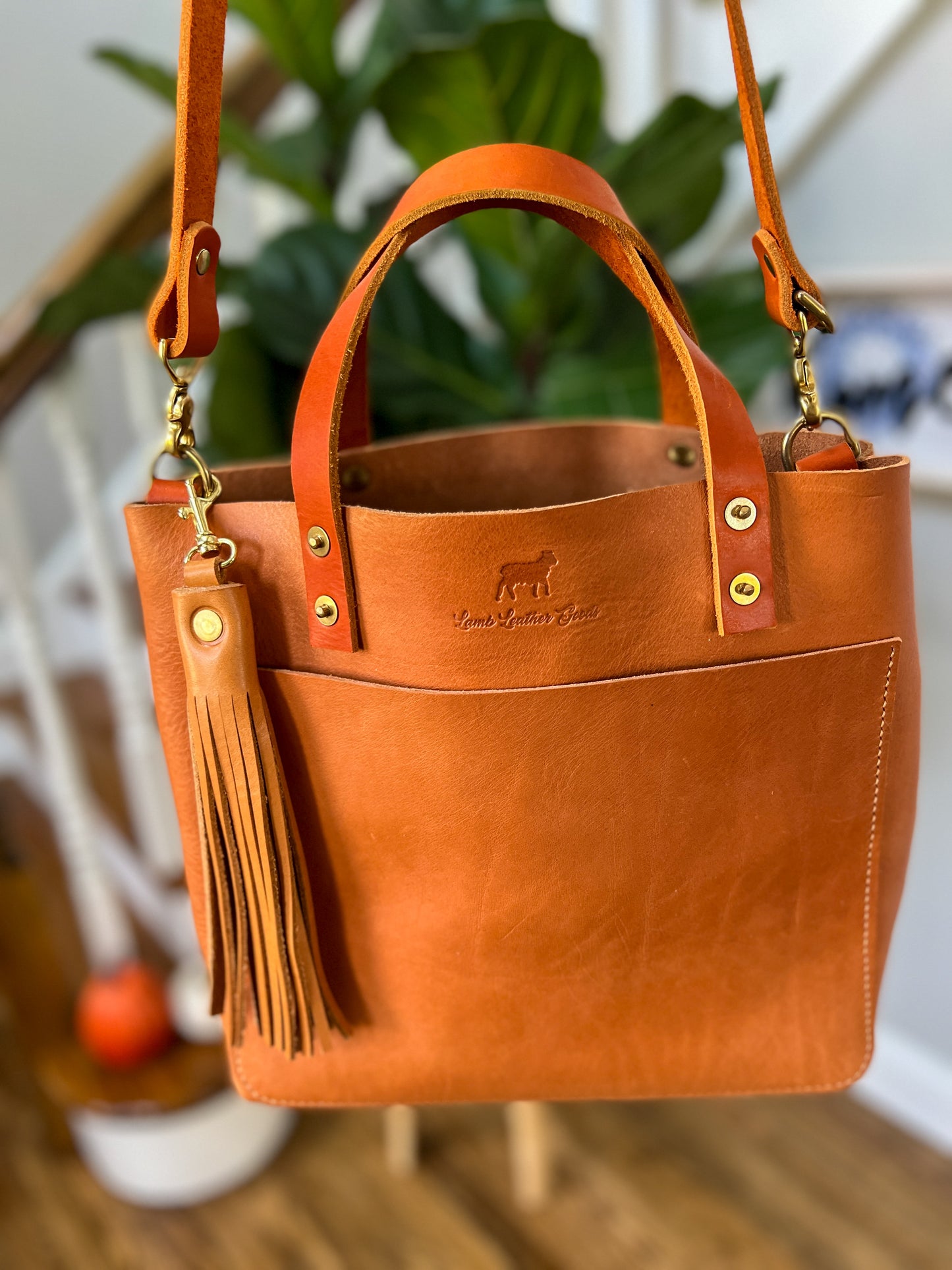 Medium Brookie Tote in Premium Saddle