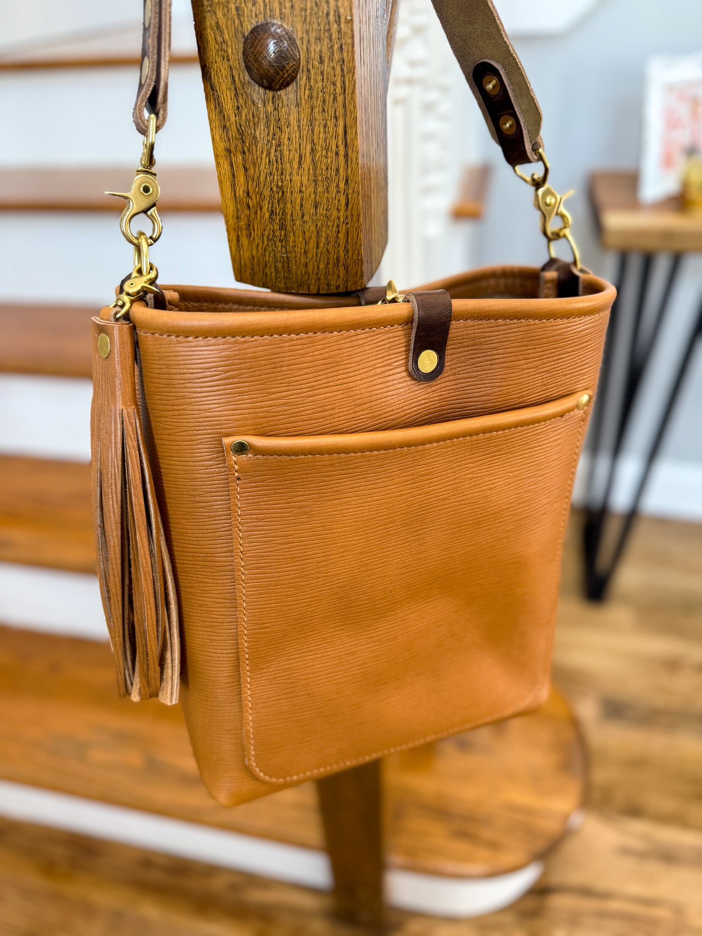 Bennett Bucket in Horween Rio Latigo Oak Grain