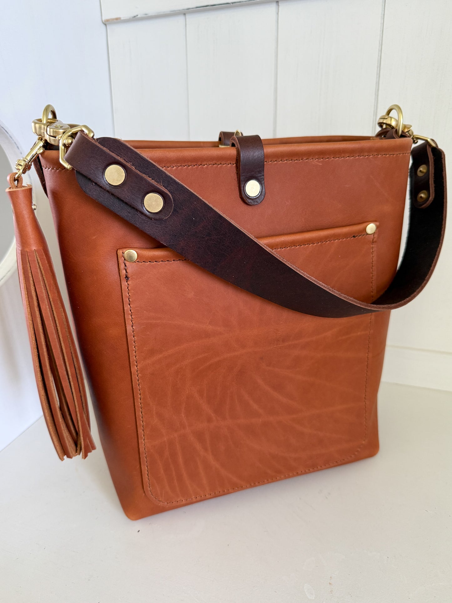 Bennett Bucket in Tawny Full Grain Leather