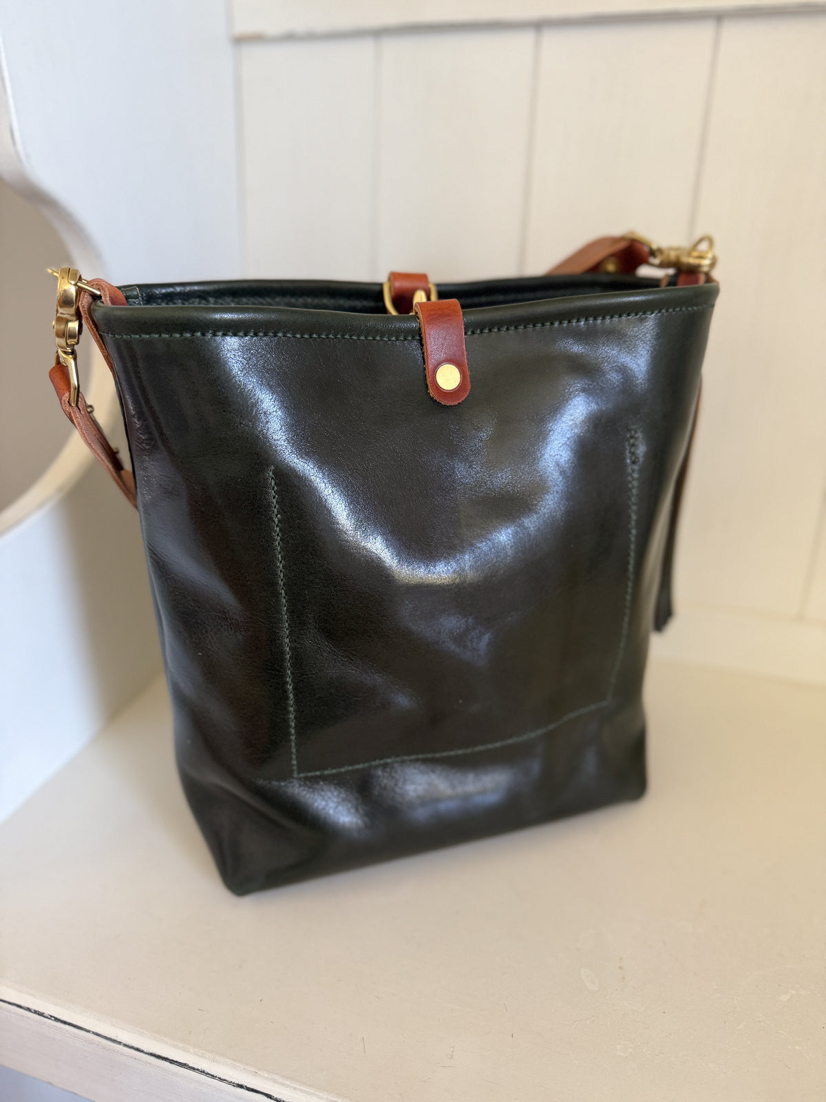 Bennett Bucket in Pine Cuoio Italian Leather