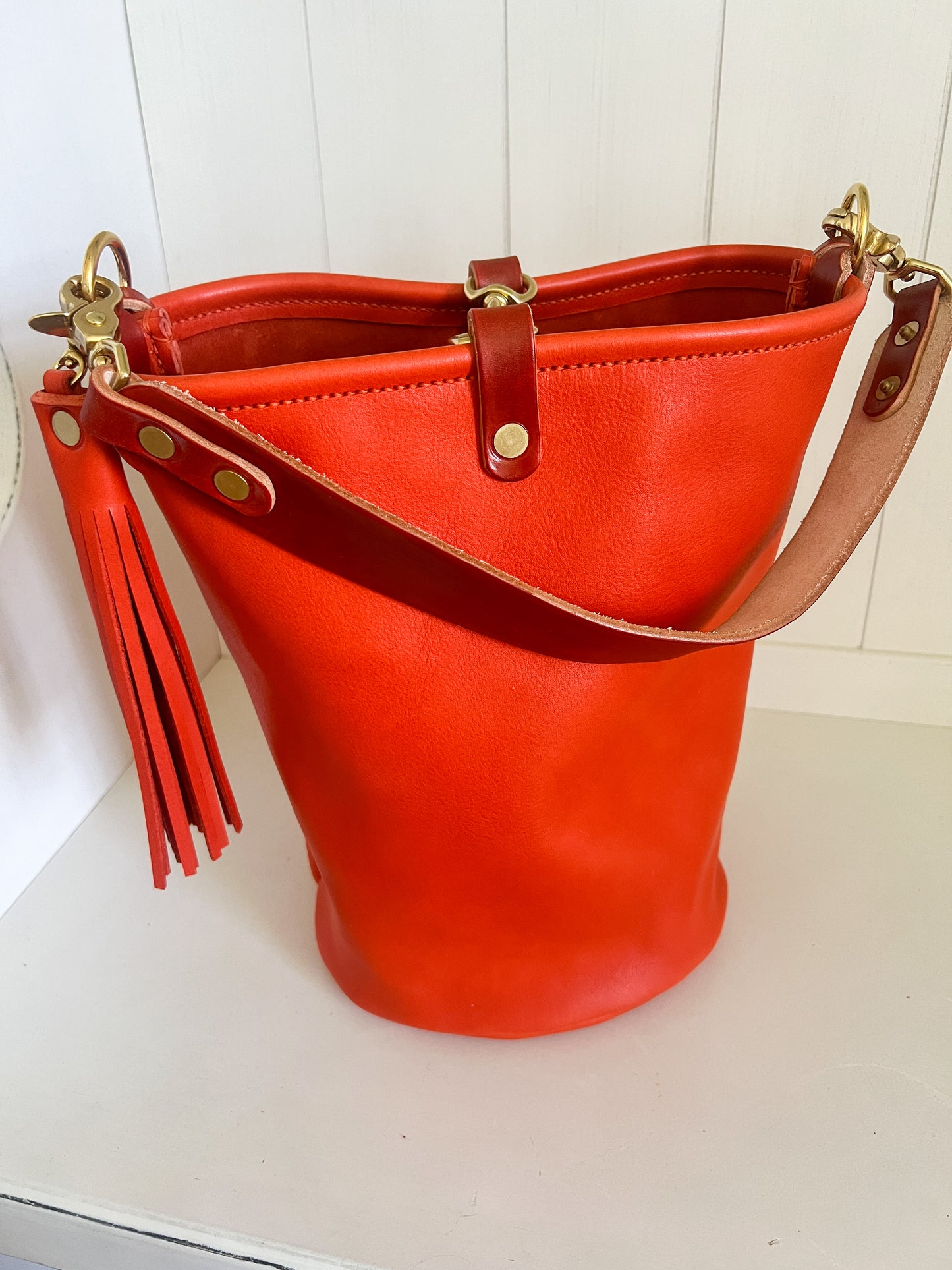 O Ring Bucket Bag in Mandarin Vachetta