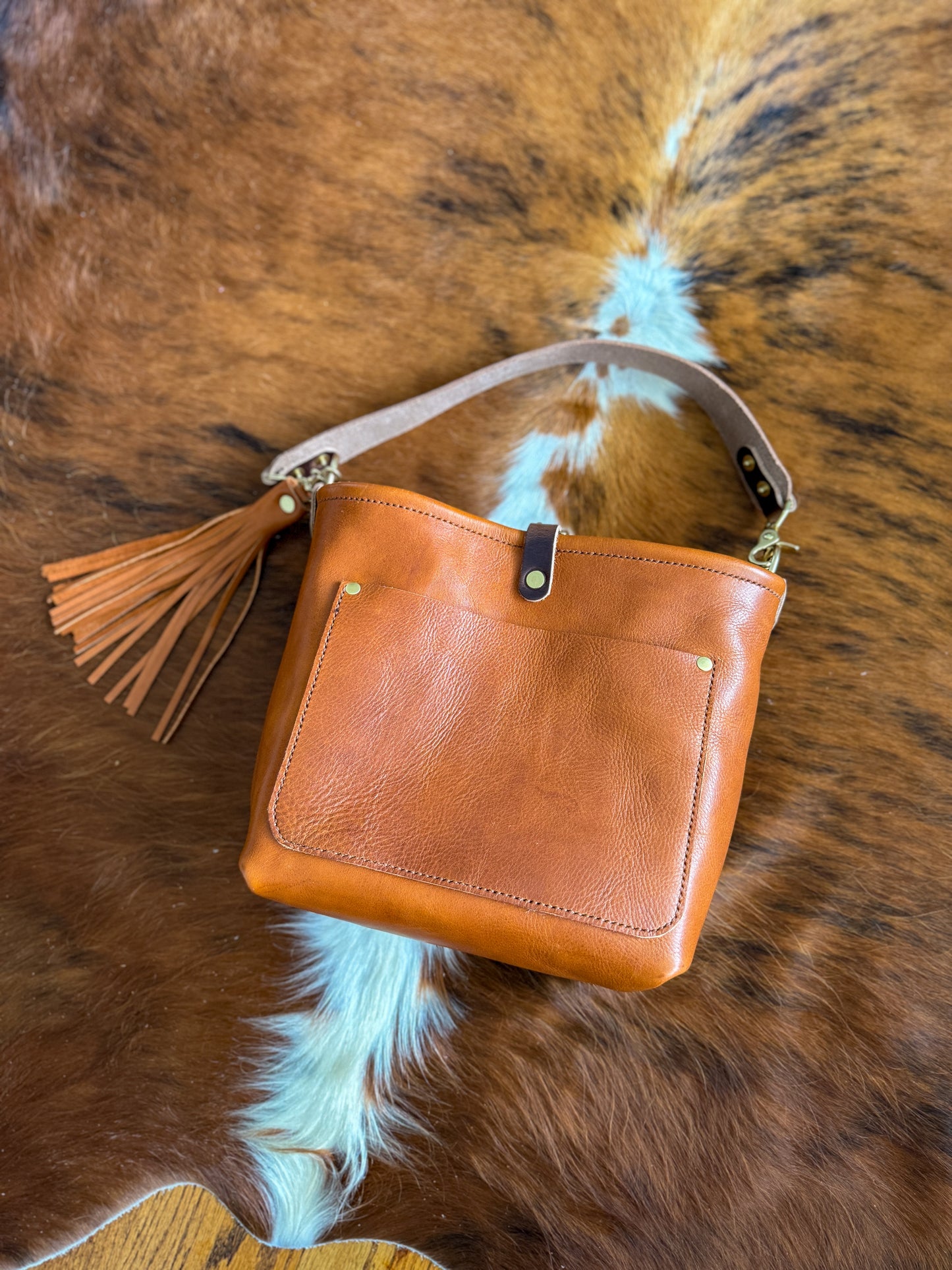 Bennett “shorty” Bucket in Montana Veg-Tan