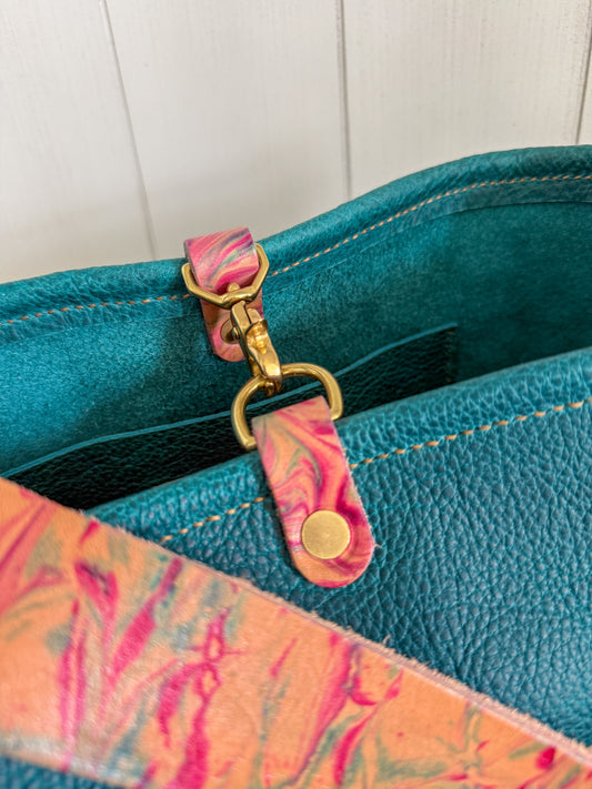 Hobo Bucket in Blue Moon Bison w/Candy Strap