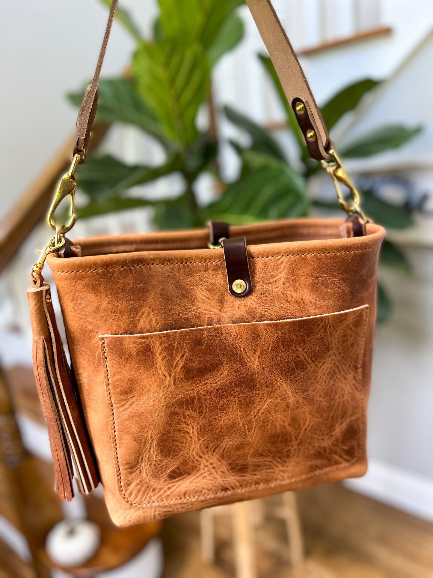 Bennett “shorty” Bucket in Natural Derby Horween