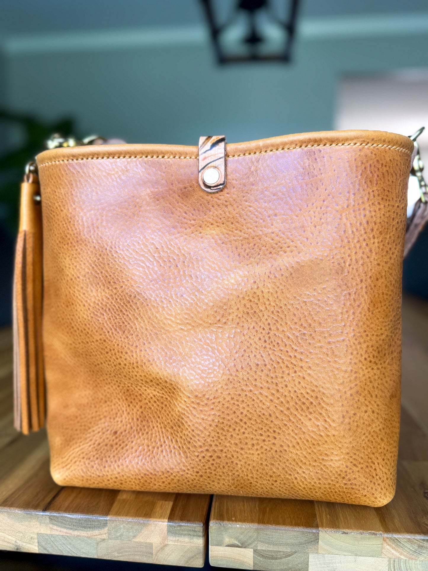 Hobo Bucket in Italian Honey Saffron Vegetable Tan w/Candy Strap