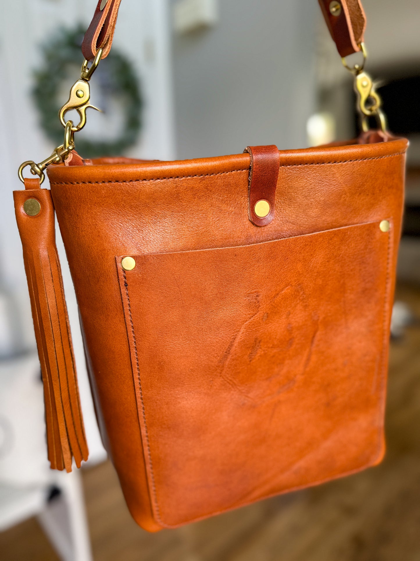 Bennett Bucket in Montana Vegetable Tan