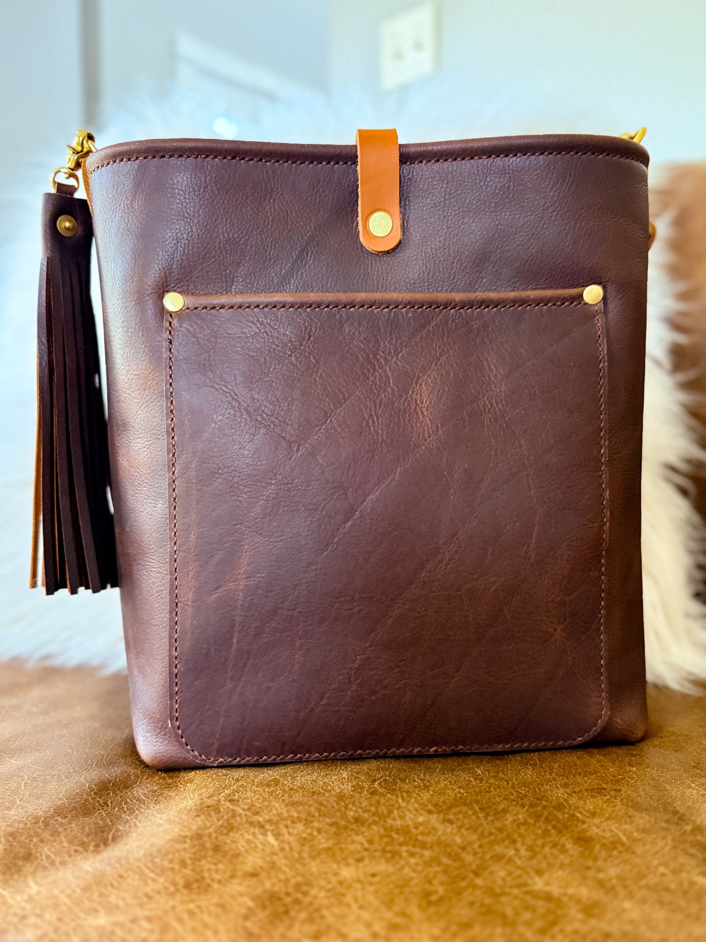 Bennett Bucket in Tan Kodiak