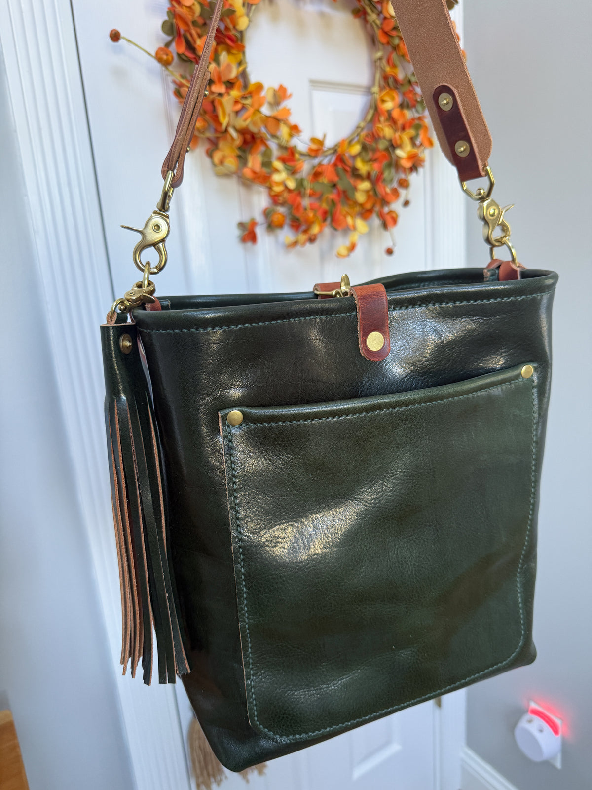 Bennett Bucket in Pine Cuoio Italian Leather