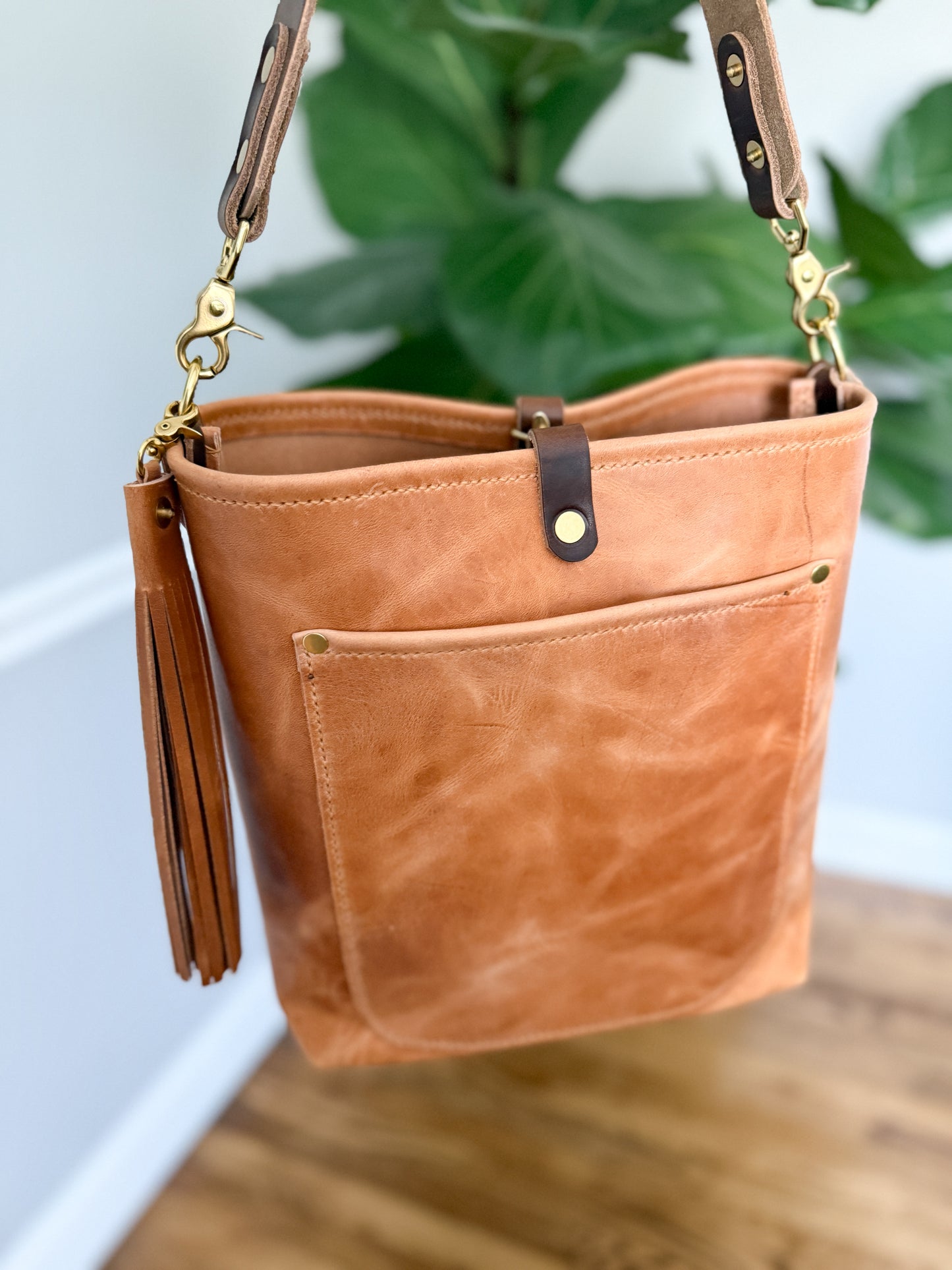 Bennett Bucket in Light Natural Derby Horween