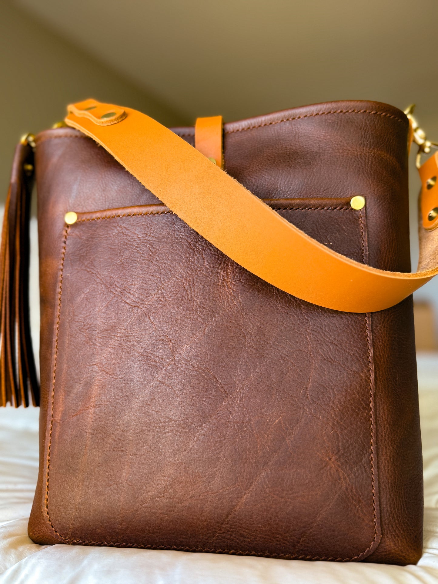 Bennett Bucket in Tan Kodiak