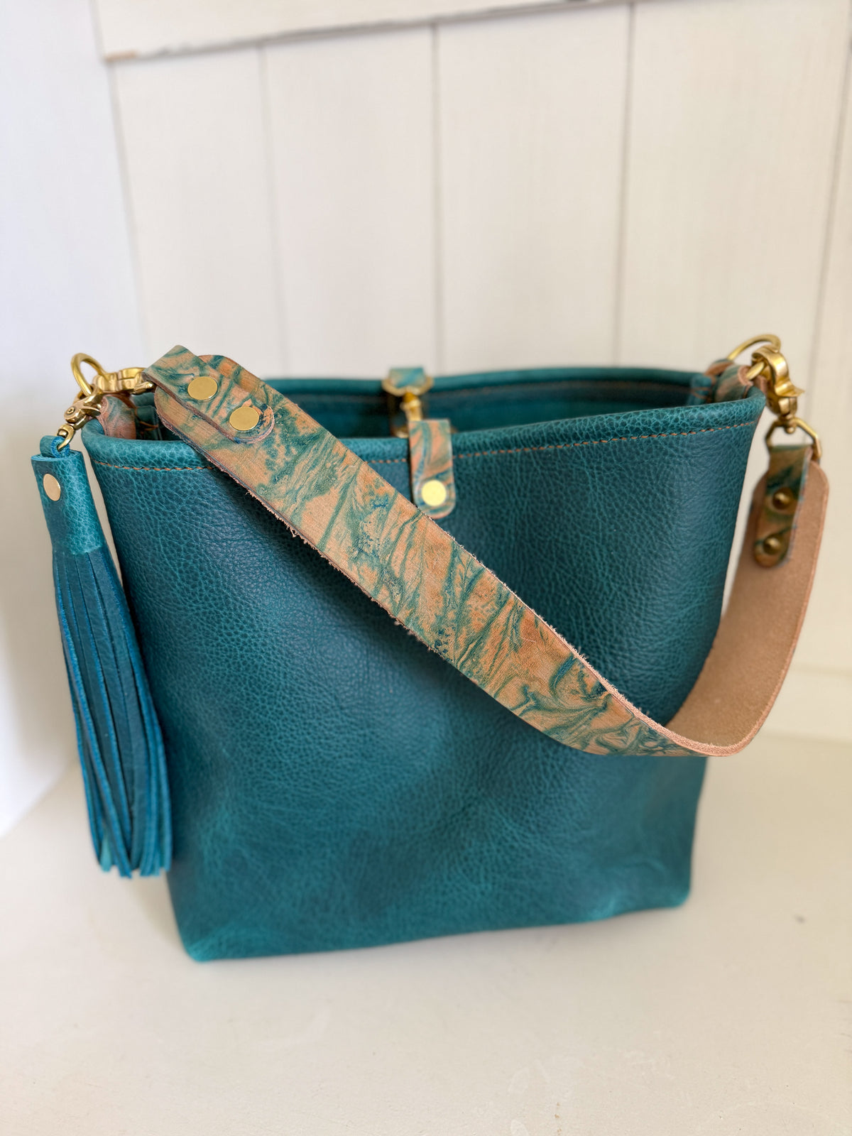 Hobo Bucket in Blue Moon Bison w/Candy Strap
