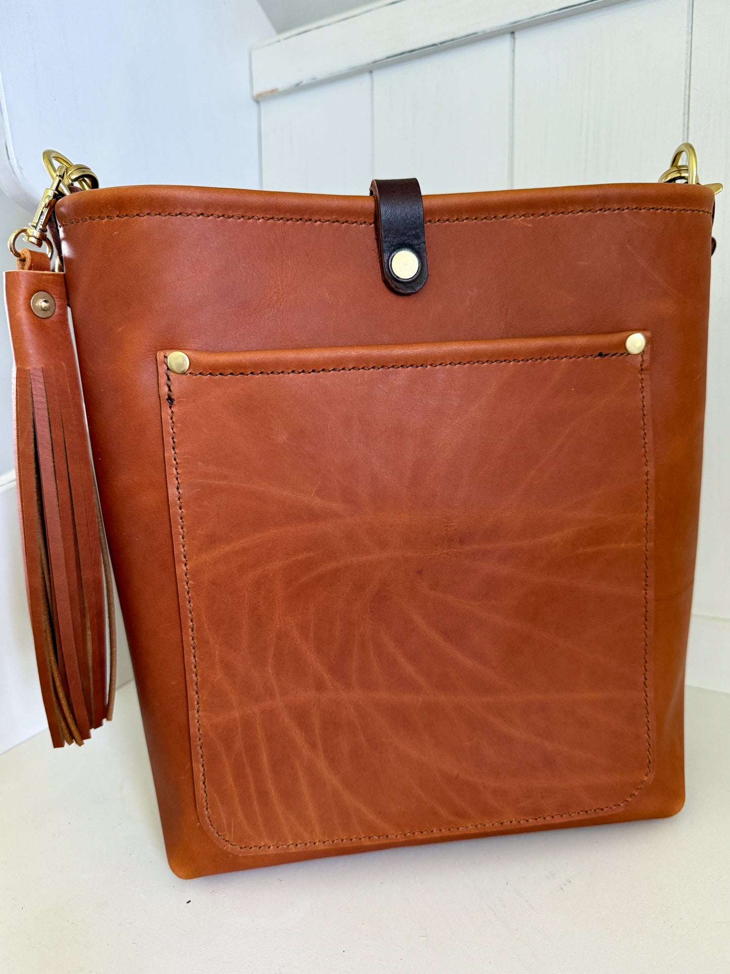 Bennett Bucket in Tawny Full Grain Leather