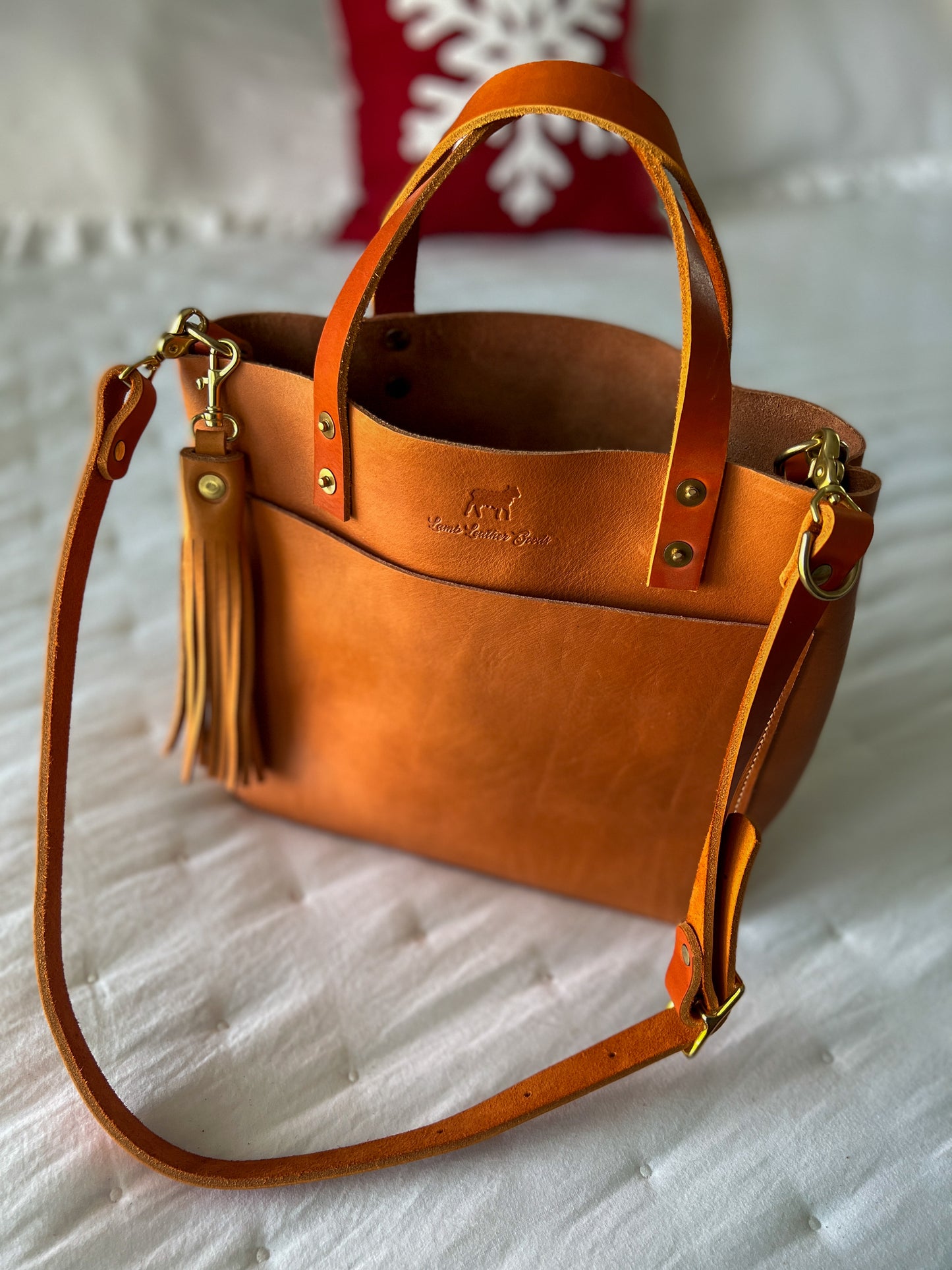 Medium Brookie Tote in Premium Saddle