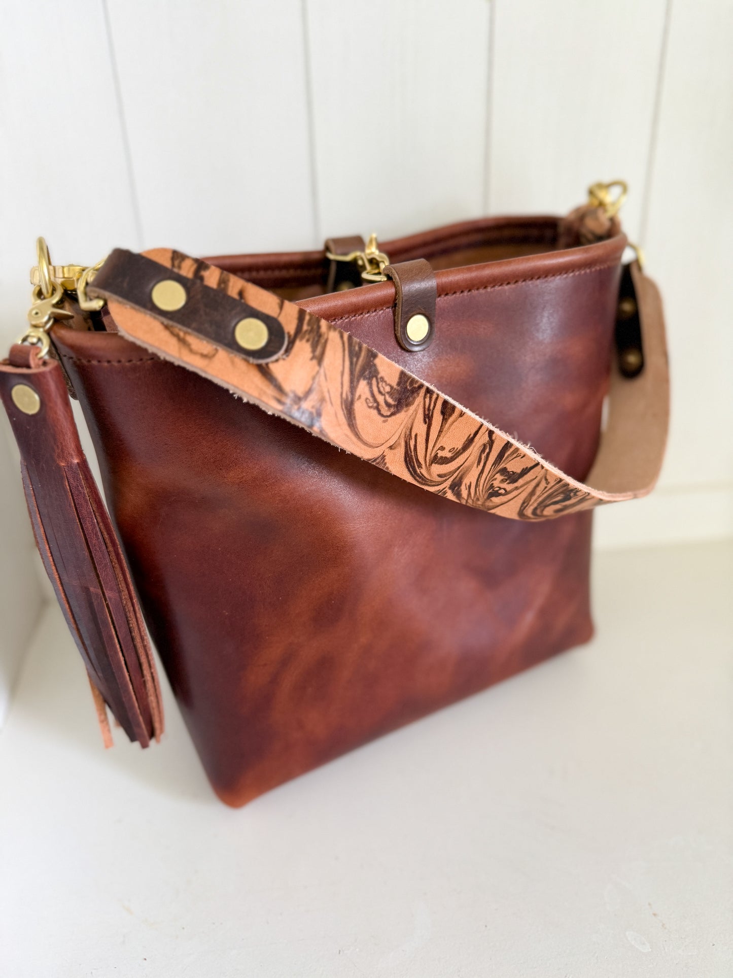 Hobo Bucket in Horween Brown Nut Dublin w/Candy Strap