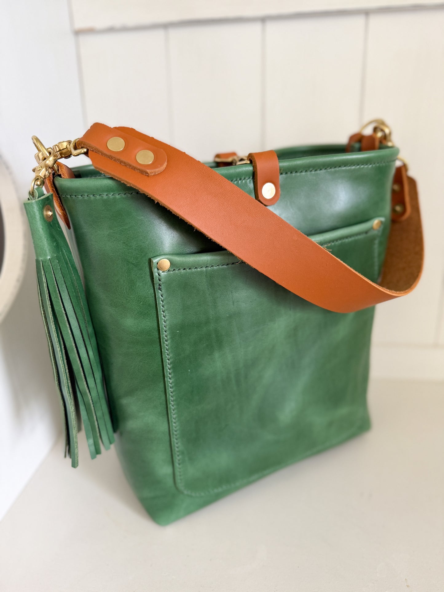 Bennett Bucket in Shamrock Green Full Grain Leather