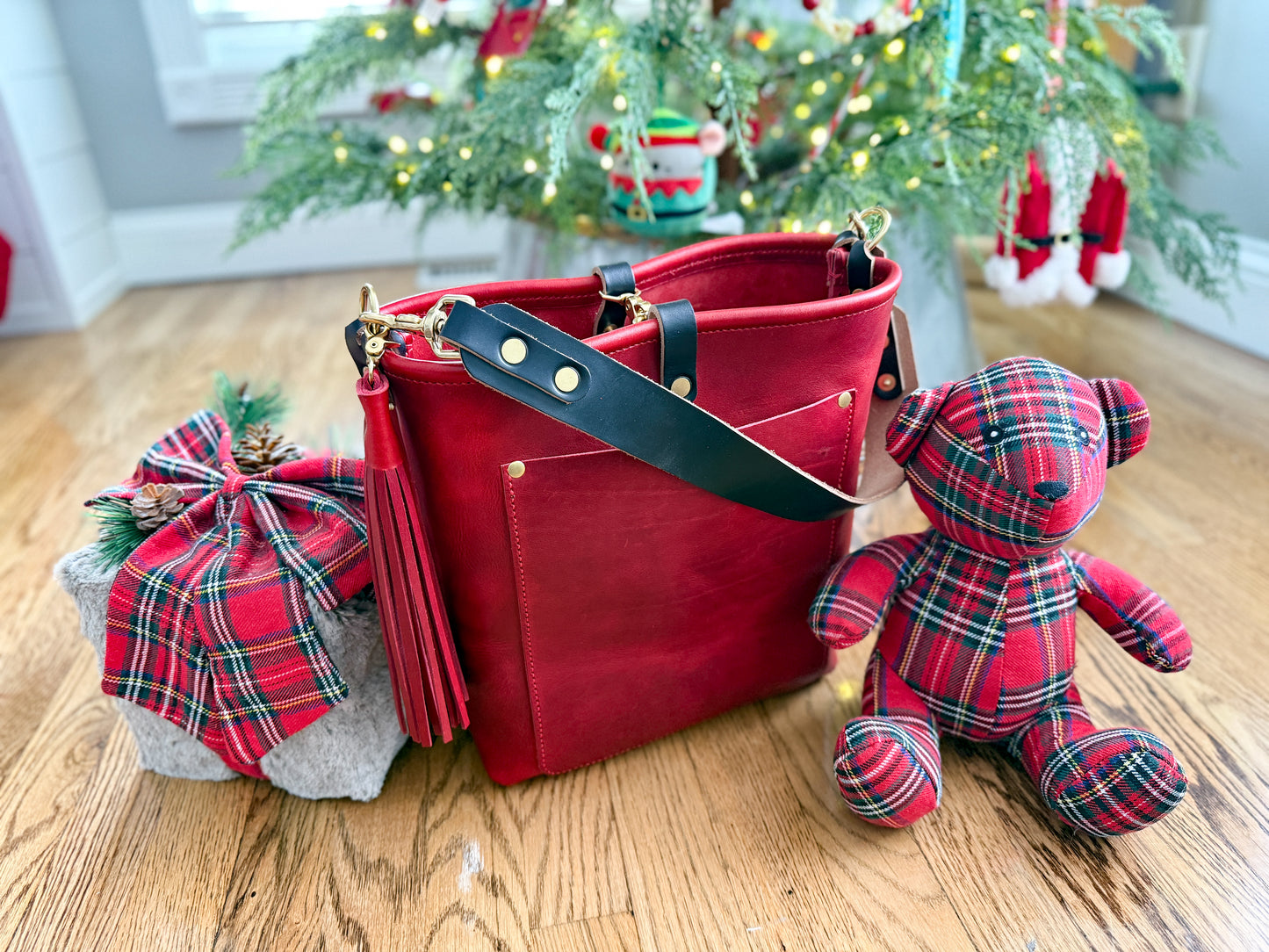Bennett Bucket in Red Persian Horween Cypress Leather