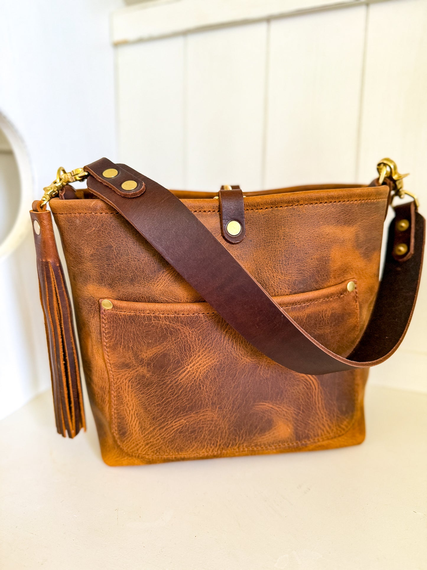 Bennett “shorty” Bucket in Old Soul Full Grain Leather