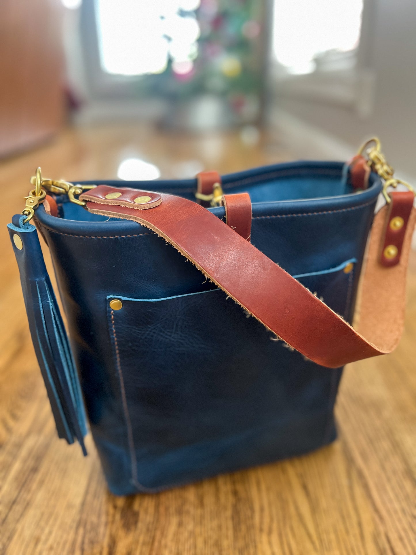 Bennett Bucket in Horween Cobalt Derby Veg Tan Leather