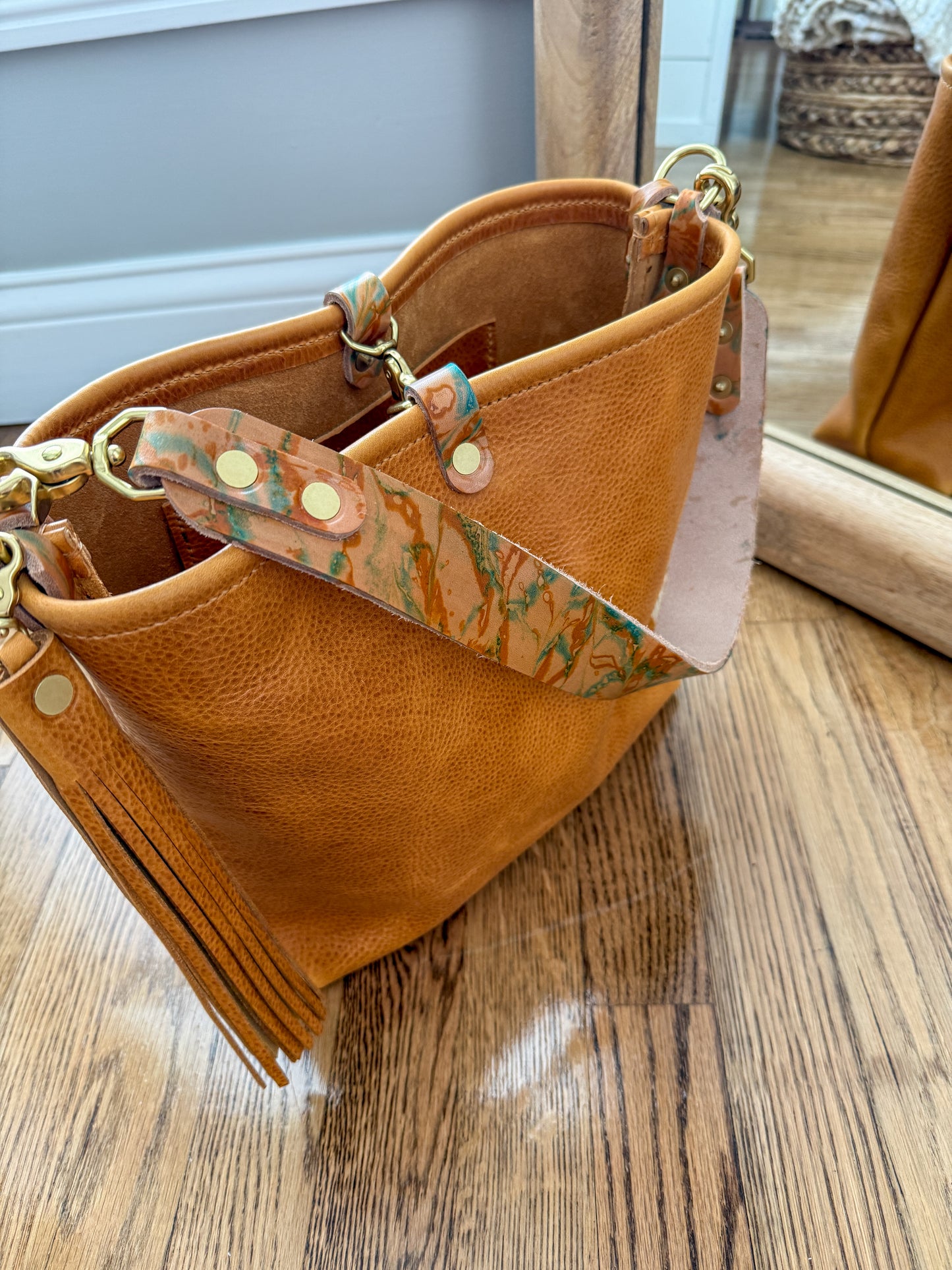 Hobo Bucket in Italian Honey Saffron Vegetable Tan w/Candy Strap