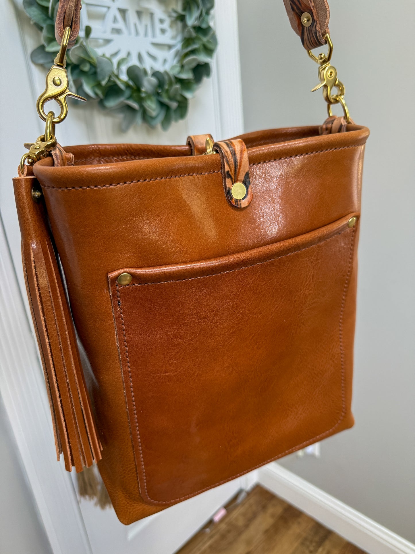 Bennett Bucket in Miel Cuoio Italian Leather w/Candy Strap