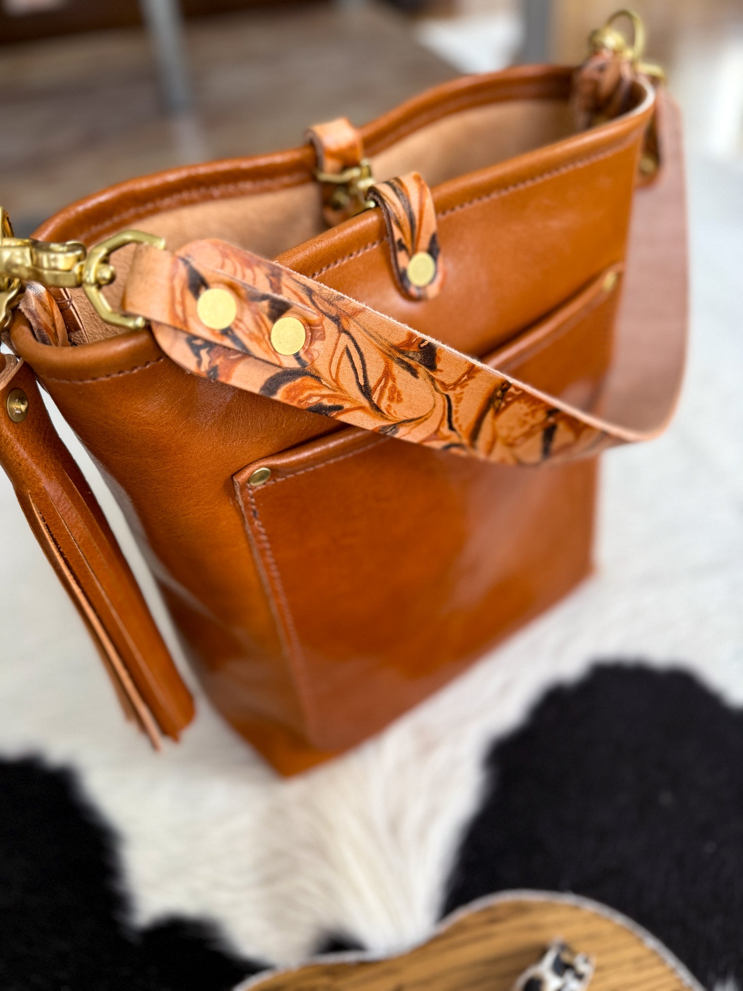 Bennett Bucket in Miel Cuoio Italian Leather w/Candy Strap