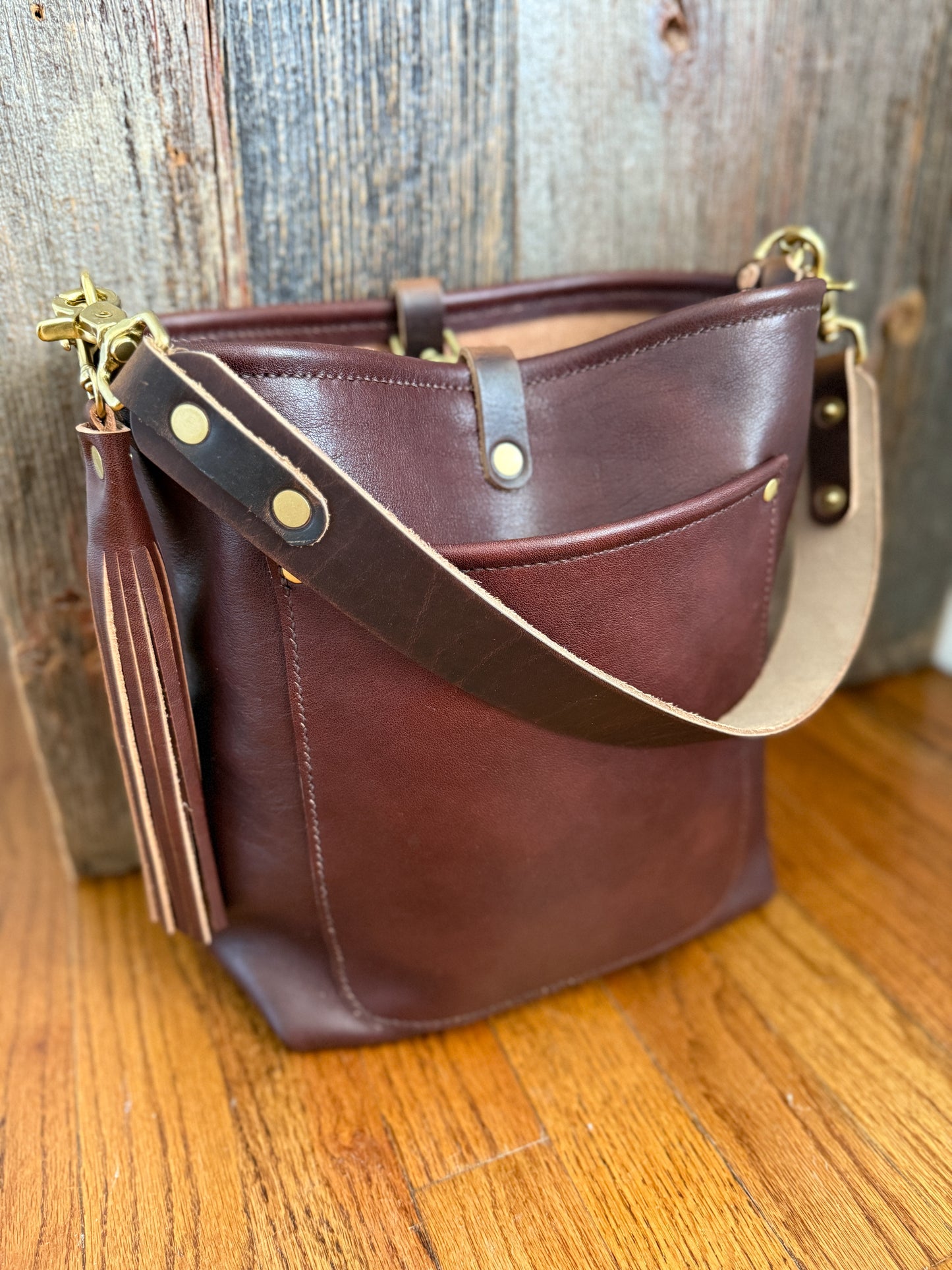 Bennett Bucket in Luxe Horween