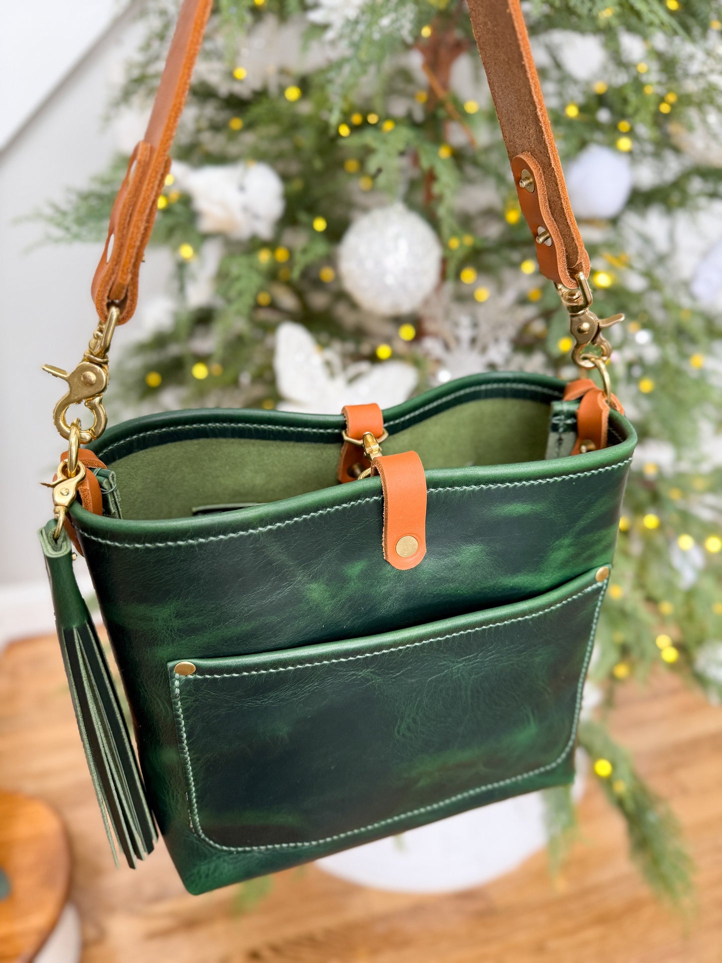 Bennett “shorty” Bucket in Emerald Horween Puttman Leather