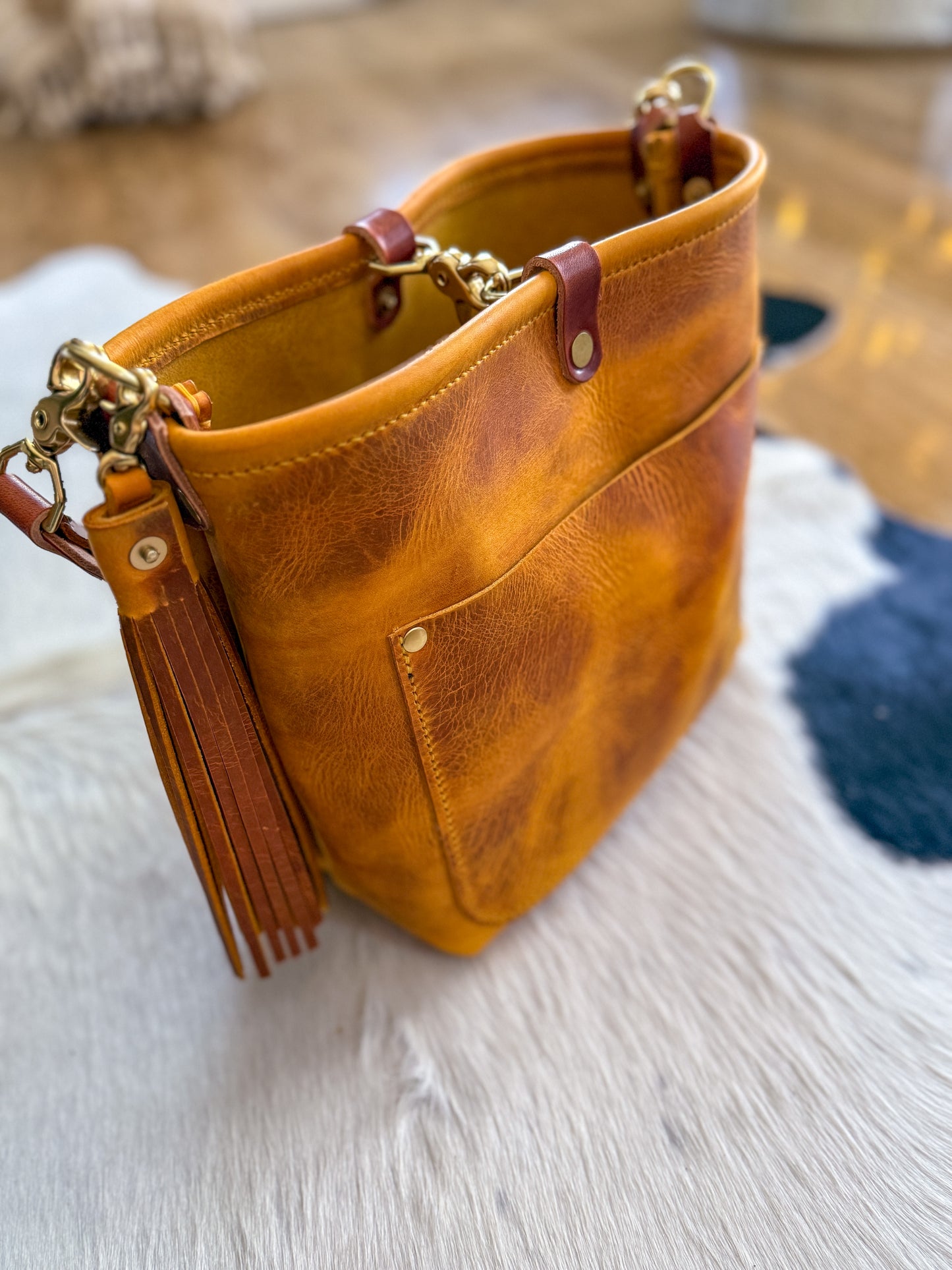 Bennett “shorty” Bucket in Yellowstone Italian Vegetable Tan