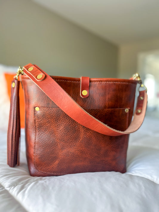 Bennett “shorty” Bucket in Full Grain Amber Leather