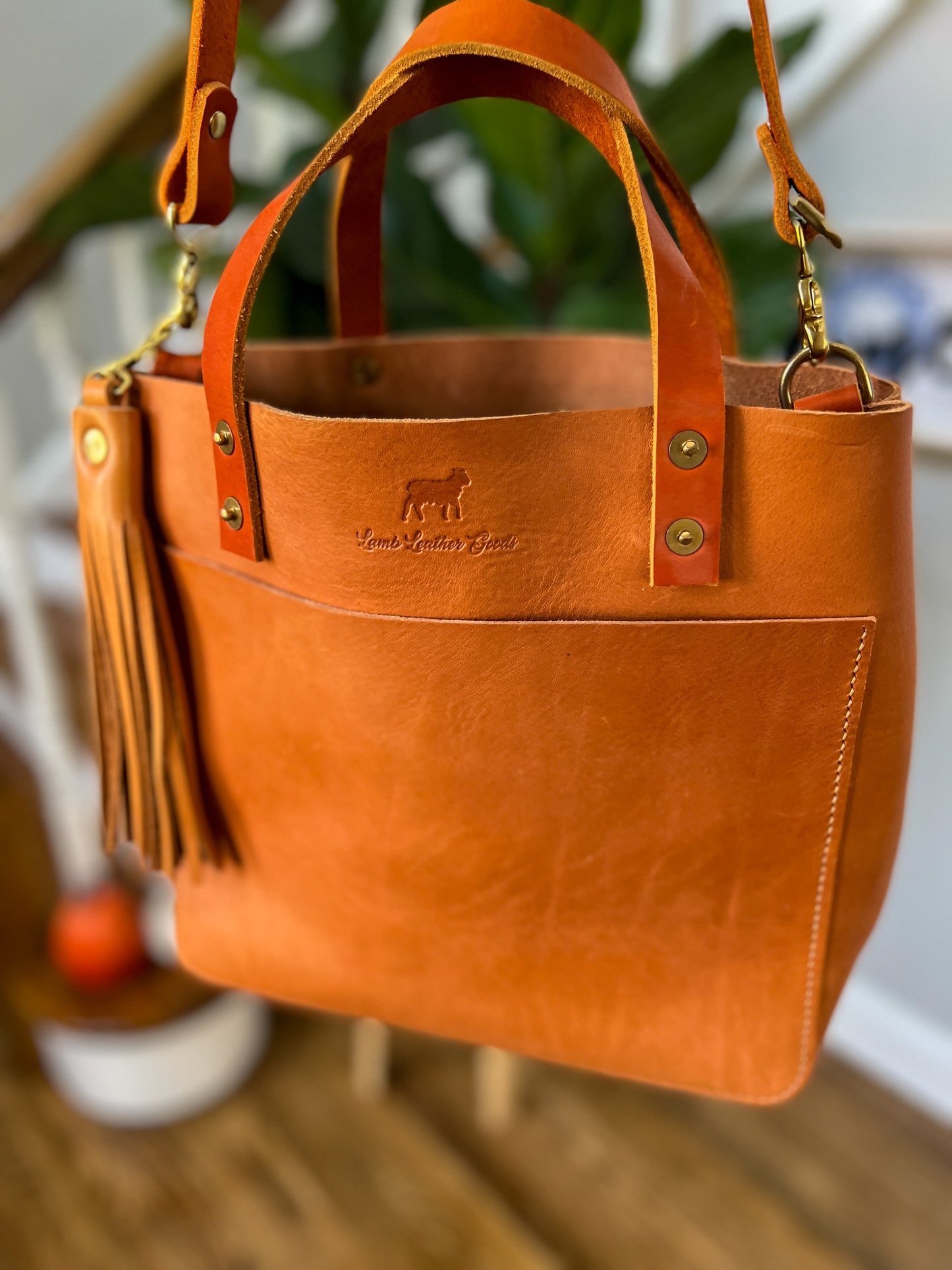 Medium Brookie Tote in Premium Saddle