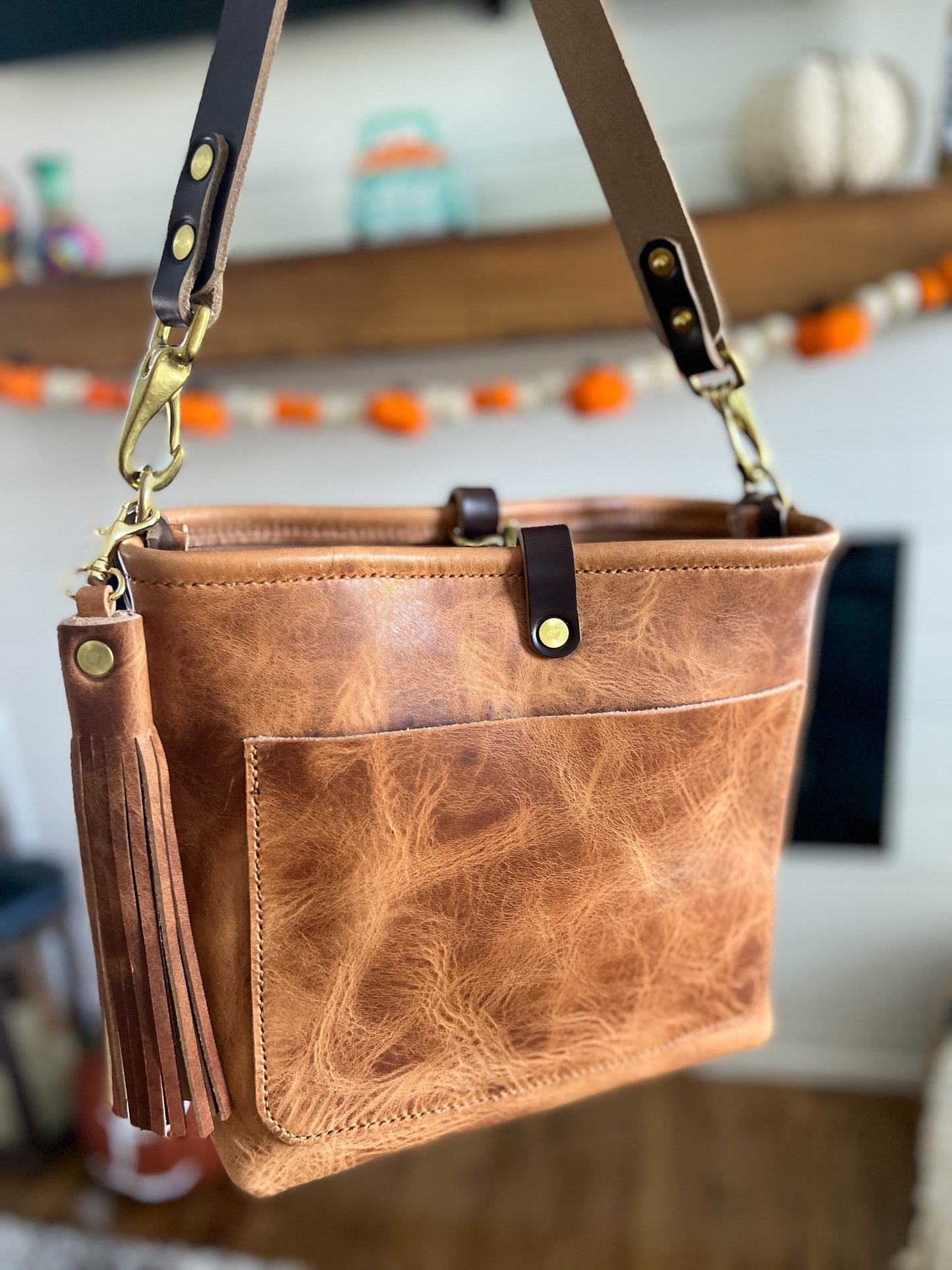 Bennett “shorty” Bucket in Natural Derby Horween